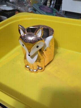 Bath & Body Works Gold and White Fox Soap Holder